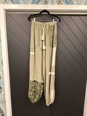 NWOT Boho Tassel Drawstring Harem Pants - Olive & Sage Patchwork S